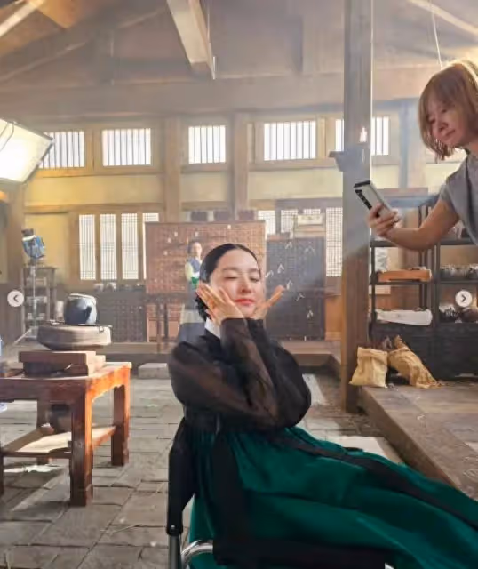 53歲李英愛韓服美照曝光!顏值在線夢回《大長今》