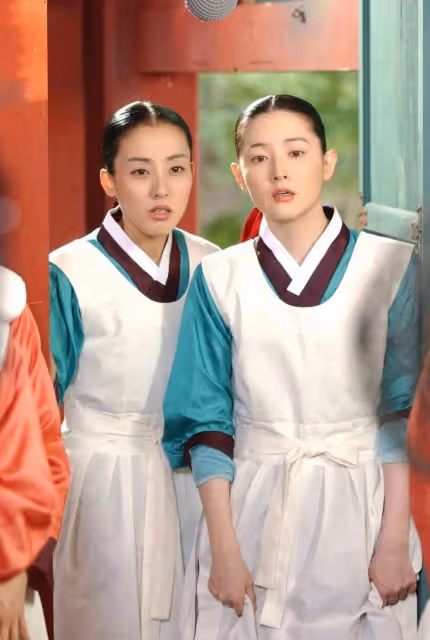 53歲李英愛韓服美照曝光!顏值在線夢回《大長今》