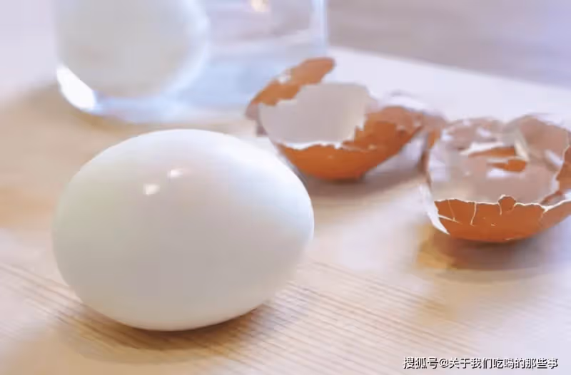 雞蛋煮幾分鐘最好吃？牢記這個時間點，煮好後雞蛋超嫩，殼好剝
