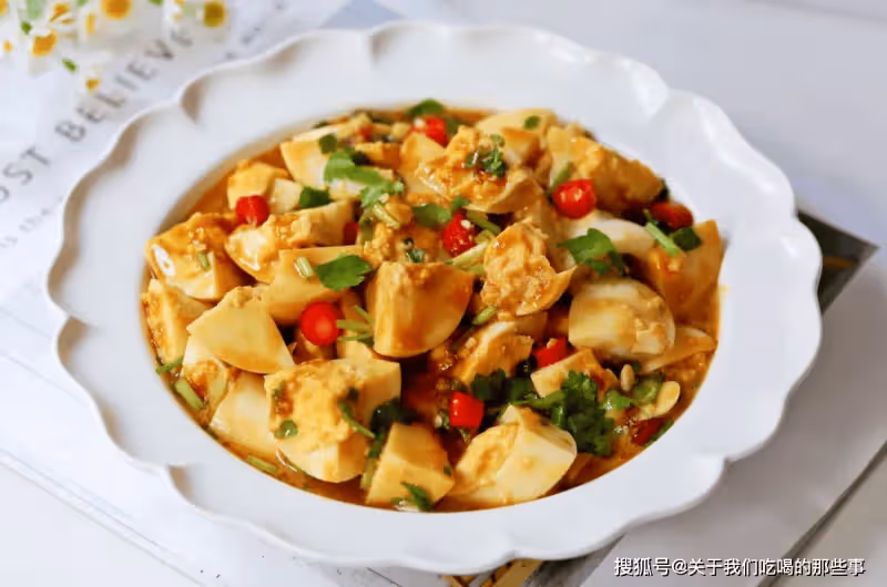 雞蛋煮幾分鐘最好吃？牢記這個時間點，煮好後雞蛋超嫩，殼好剝