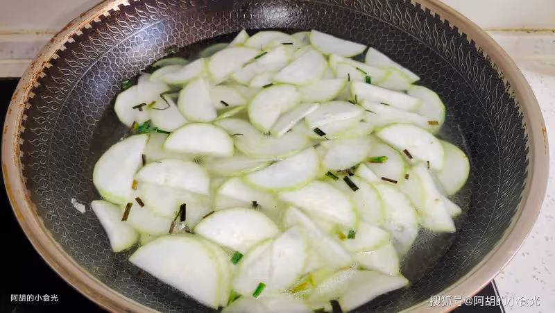 雞湯、骨湯不如這湯!花錢不多特鮮爽,天熱經常端上桌,激活好胃口、鮮嫩十足