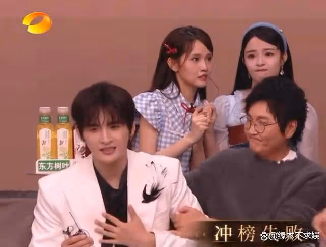 《歌手2004》第七期排名出爐！孫楠跌落神壇，那英倒數第一，沖榜遭質疑！
