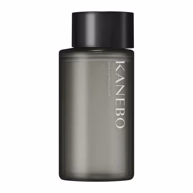 Sisley目標復育水草愛地球　KANEBO暖心化妝棉搭肌能水新品剛剛好