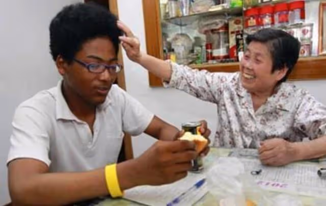 回顧:阿婆養大黑人小囡,歷盡艱辛成為上海人,如今他們過得如何