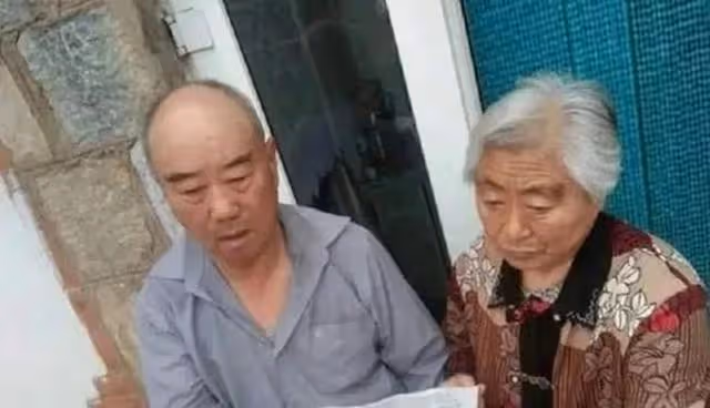 回顧曹茜：父母送她出國留學，卻21年拒見患癌父母到底是為什麼？