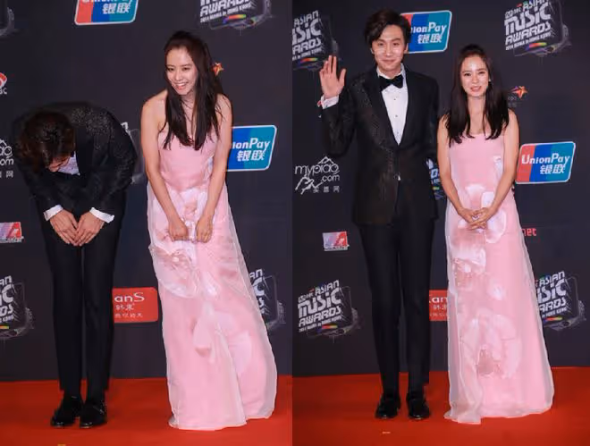 生圖下的宋智孝美得真實，皮膚白皙沒什麼細紋，穿著打扮也像少女