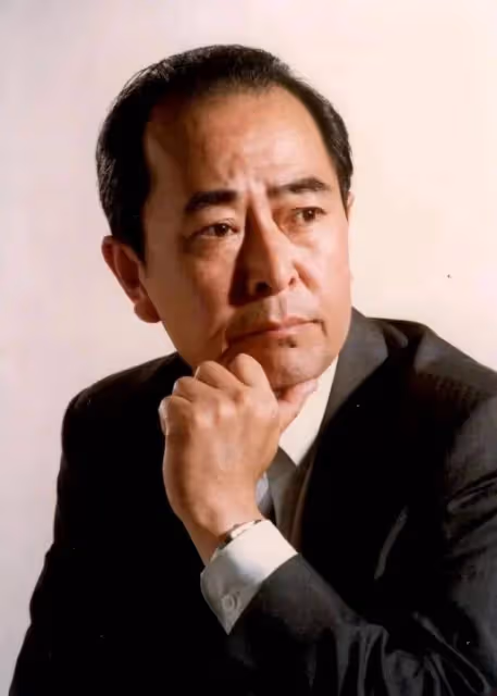 痛悼!88歲老戲骨王鐵成去世,50多次飾演周總理,把偉人真正演活
