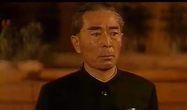 痛悼!88歲老戲骨王鐵成去世,50多次飾演周總理,把偉人真正演活