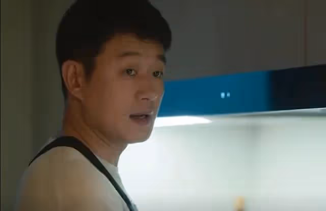 玫瑰的故事:白曉荷說齣兒子身世,黃振華跪求蘇蘇原諒