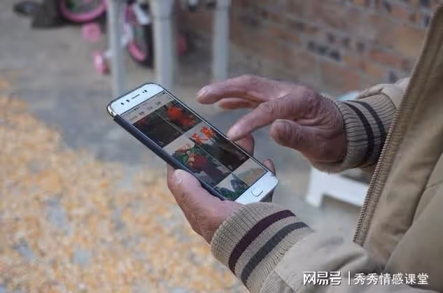 我拉了電閘回老家過端午,鄰居命令我回家打開,否則要我好看