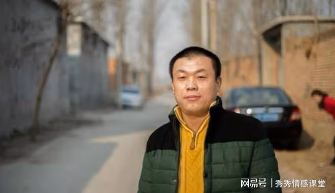 與校花偷嘗禁果,因身份懸殊我遠走他鄉,二十年後她的兒子找來了