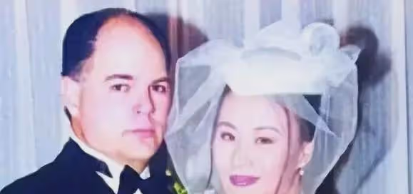 事實證明,被老外「玩膩就丟掉」的鄭緒嵐,已經活成了一個笑話