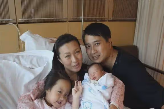 明星夫妻宣布離婚!結束18年婚姻共同撫養兒女,離婚原因讓人唏噓