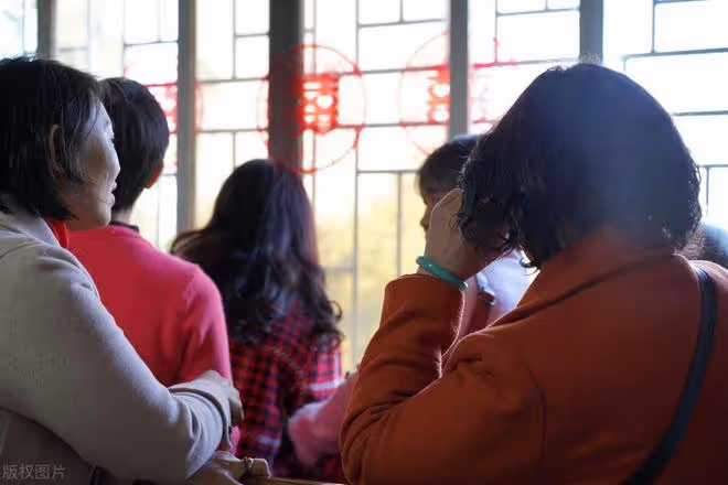 堂妹三婚也離了後,我才發現:缺少父愛的女人,往往容易遇到渣男