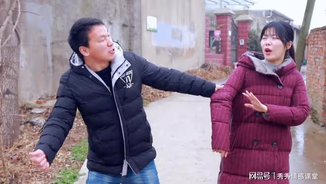 38歲女人去參加男閨蜜的生日會，迷糊中留下過夜，毀了她一生
