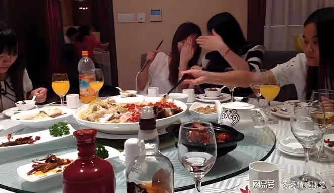 38歲女人去參加男閨蜜的生日會,迷糊中留下過夜,毀了她一生