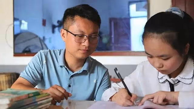 回顧:14年兩位「奪刀少年」,勇敢奪刀救下全車人命後來怎樣了?