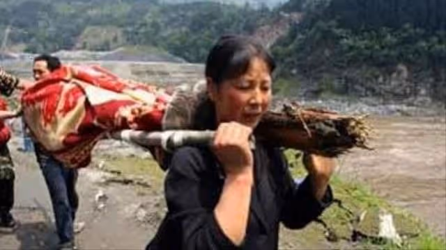 回顧：08年那位背兒子遺體，走25公里回家的父親，後來怎麼樣了？