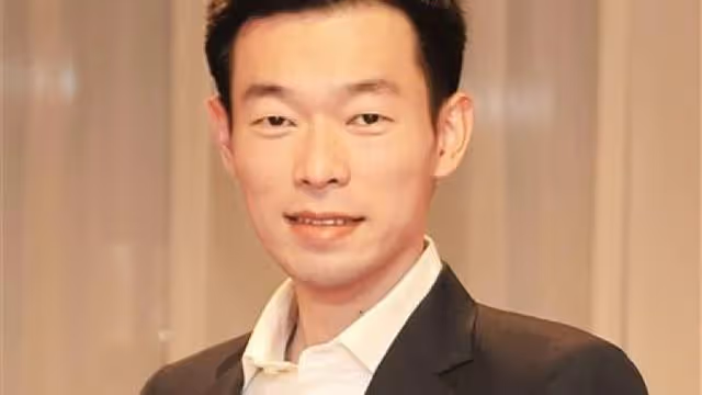 回顧:耶魯畢業拒絕百萬年薪,回國拿1450工資的秦玥飛現狀如何?