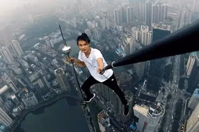 回顧:窮小伙吳永寧,為掙10萬給母親治病,不幸從263米樓頂墜亡