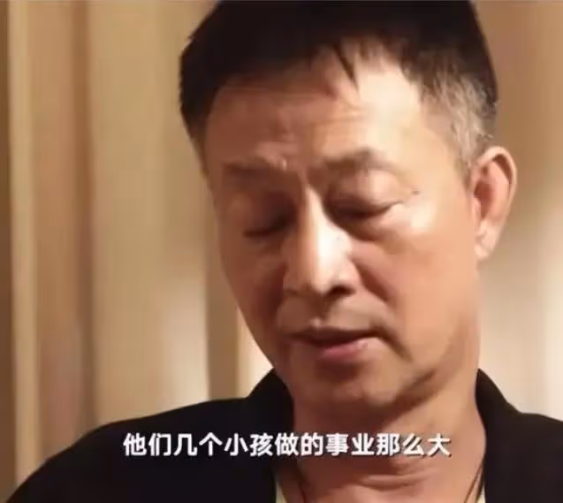 回顧:01年17歲兒子被殺,父親賣別墅追兇17年,兇手卻早結婚生子