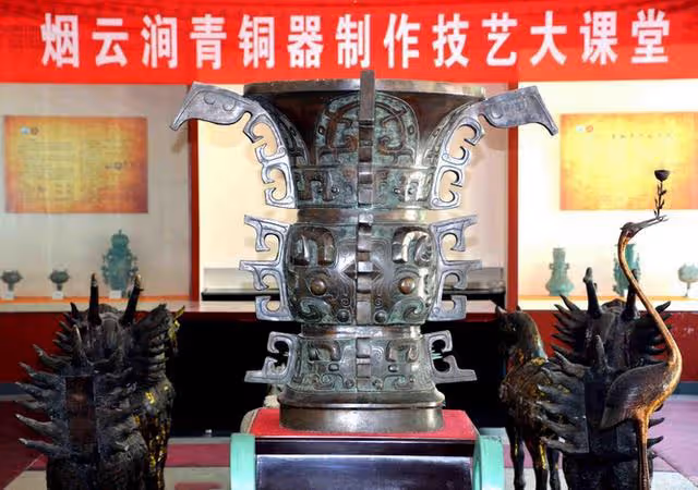 回顧：老漢帶領全村造假，一年凈賺1.6億，警察稱沒辦法他沒違法