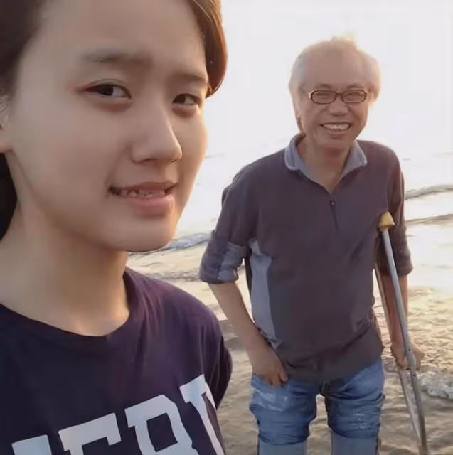 爺孫戀林靖恩消失半年首發文，手握1500萬，居無定所精神失控？