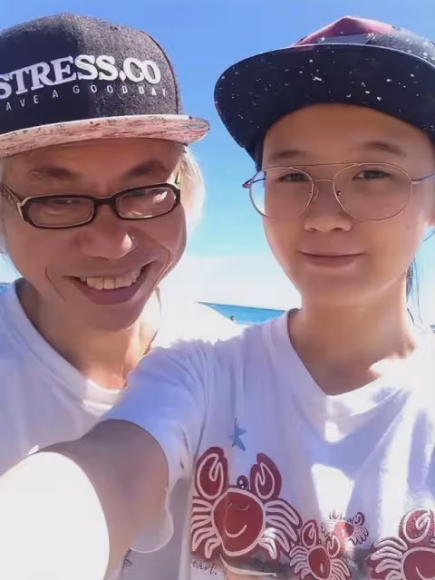 爺孫戀林靖恩消失半年首發文,手握1500萬,居無定所精神失控?