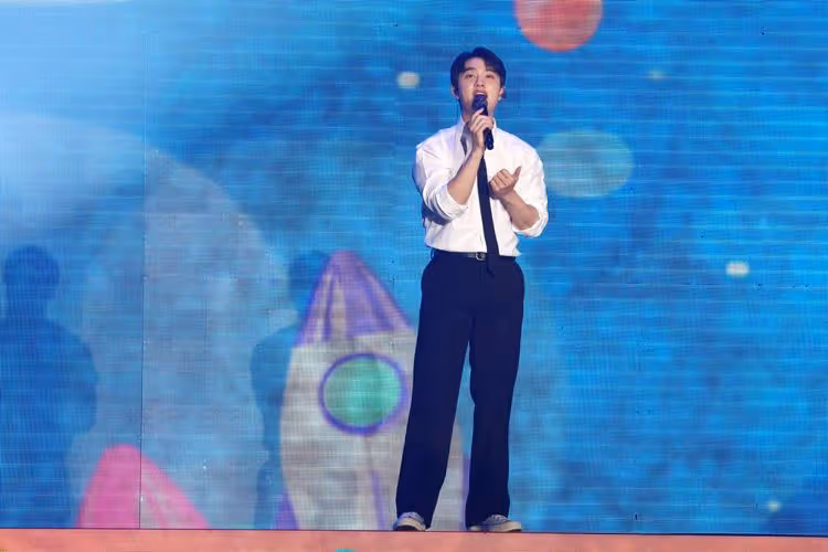EXO主唱D.O.曬「半裸泡澡照」嗨炸天母！狂虧：為什麼這麼喜歡脫