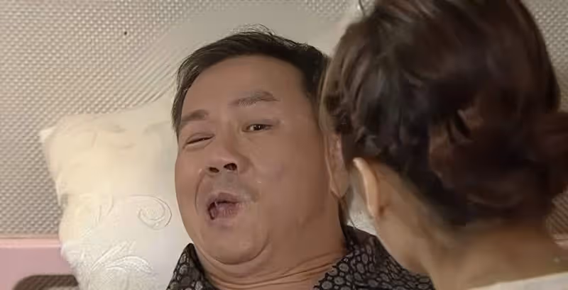 TVB知名老戲骨潘志文兩鬢斑白,皮膚鬆弛顯滄桑,74歲仍不言退休