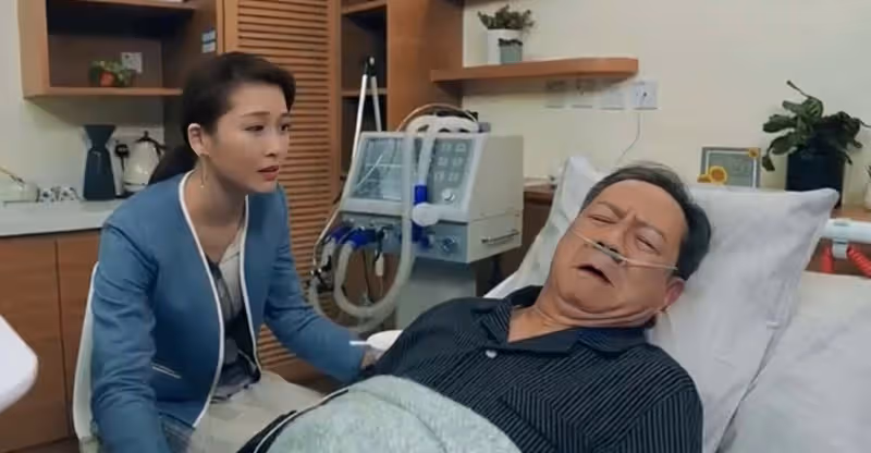 TVB知名老戲骨潘志文兩鬢斑白,皮膚鬆弛顯滄桑,74歲仍不言退休