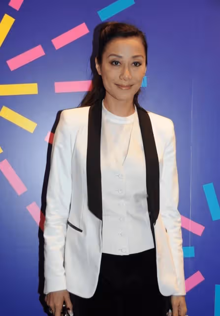 香港第一代名媛，四次結婚四次離婚，親生女兒與繼母林青霞關係更好