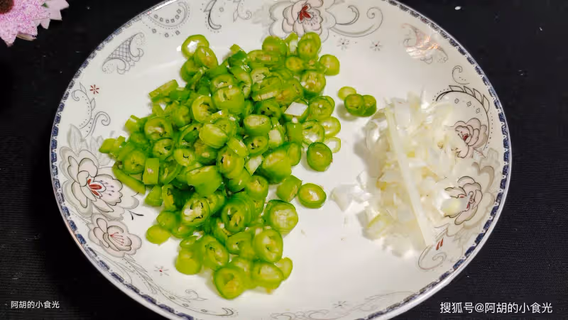這菜只在夏天有,一身都是寶!一鍋煮嘗鮮正當時,吃出滿口脆嫩、鮮爽好味道
