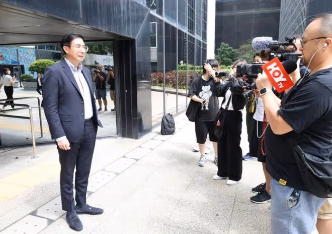 60歲前港姐離婚手續投足6年仍未解決，不滿TVB小花出入前夫豪宅