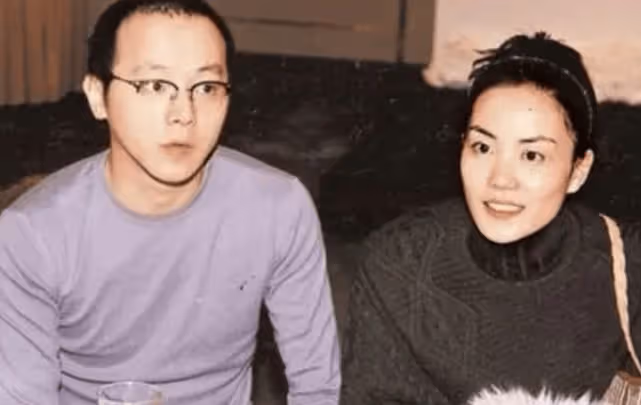 李亞鵬:我那前妻王菲「抽菸喝酒打麻將」,卻是世上頂好的媽媽