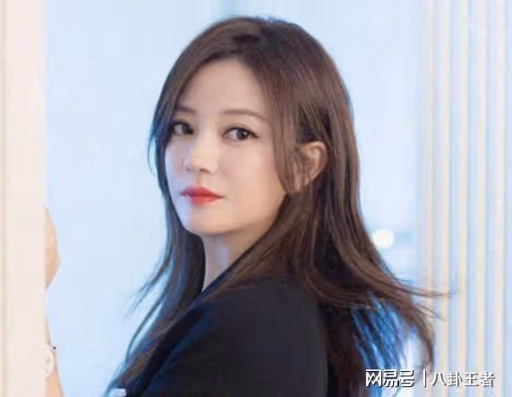 47歲演員趙薇!消失兩年後,再來看她現在的境況,完全是自食其果