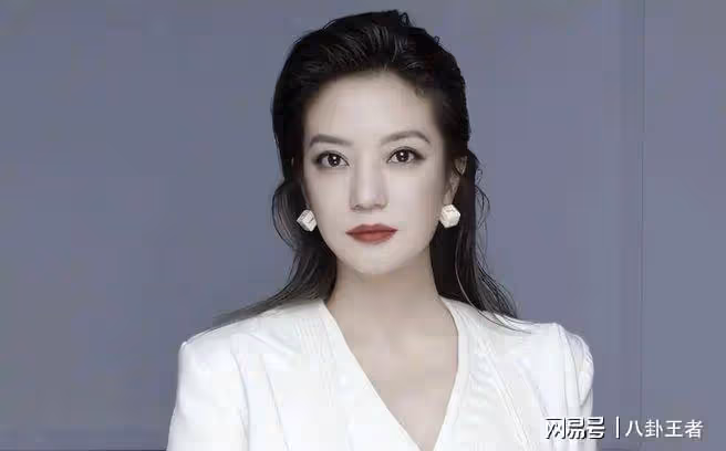 47歲演員趙薇!消失兩年後,再來看她現在的境況,完全是自食其果