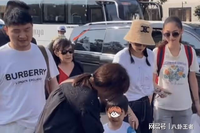 汪峰算什麼男人!章子怡獲娘家幫襯,陪工作帶娃,曾反對她嫁汪峰