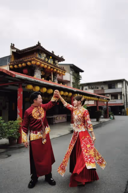 Junior林萱瑜訂婚穿「龍鳳褂」寵妻對話曝！網友：歡迎成宜蘭女婿
