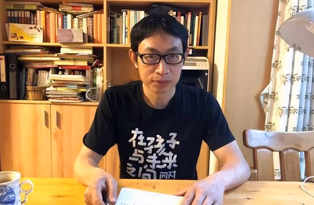 回顧:「范跑跑」下海經商開豪車住豪宅,網友稱輸了名聲贏了人生