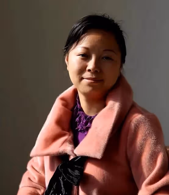 回顧:女子徒手接住2歲墜樓女童,多年後再次回到小區,感慨萬千