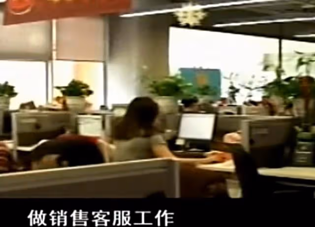 回顧:女子徒手接住2歲墜樓女童,多年後再次回到小區,感慨萬千