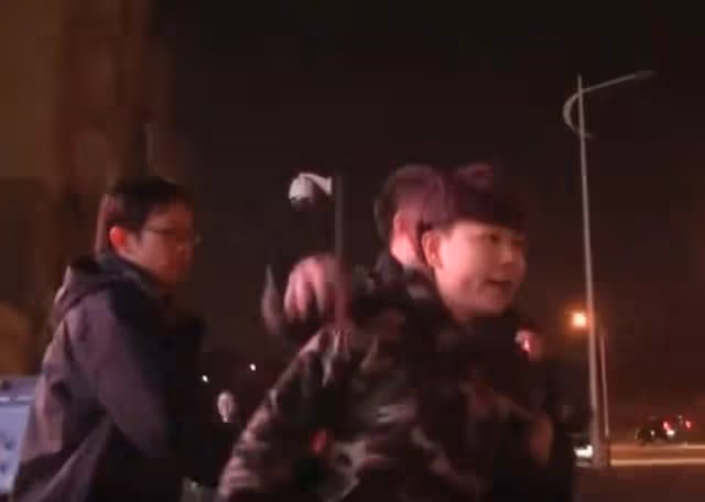 回顧富家女:一頓早飯300塊、鞋子穿3次就扔,曾用啤酒瓶打老師