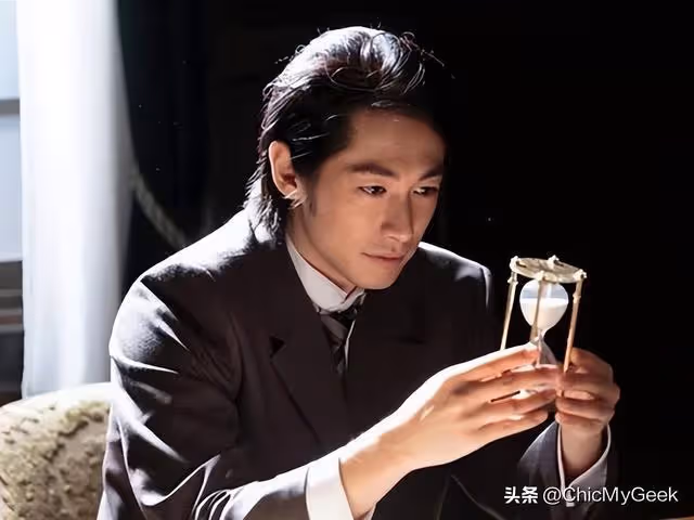 他是日娛一代美少年,紅得發紫時為女友暫停事業,低調結婚生子!
