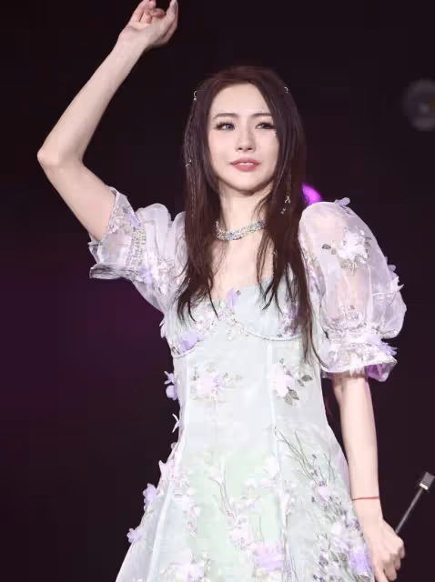 TVB前女星過檔新公司後又唱劇集歌!自爆老闆凶:嚇到我蹲下哭