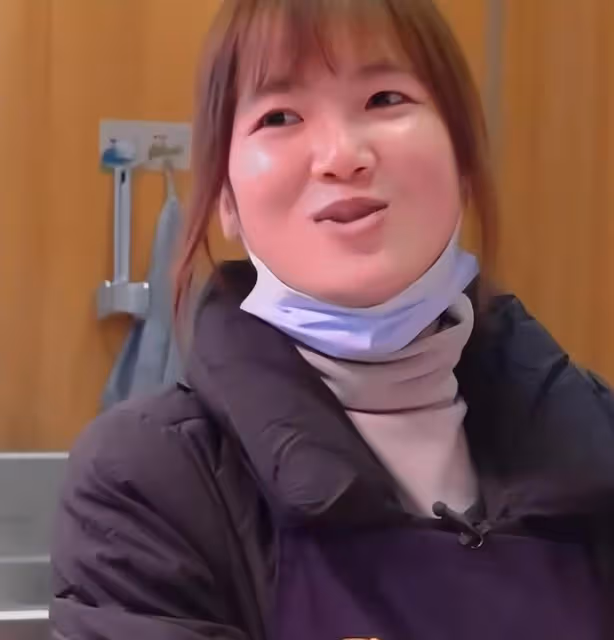回顧:4年前外賣小哥帶6月女嬰送餐走紅,受邀央視,如今怎樣?