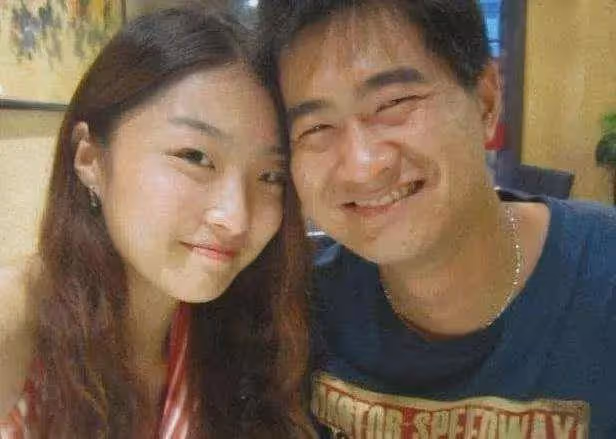 央視美女主持接到一通電話走出家門，生命定格在25歲