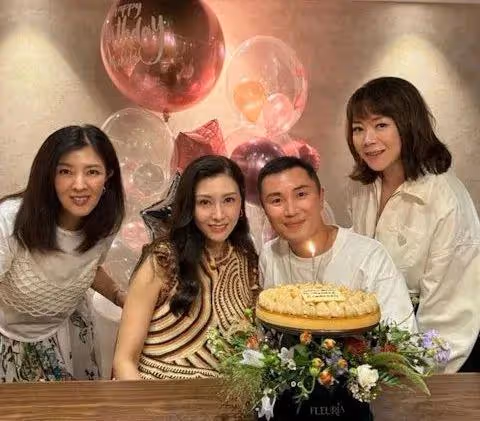 最美港姐54歲生日甜蜜秀恩愛,獲贊逆齡生長,與富商老公結婚16年恩愛依舊