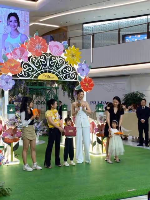 TVB花旦回南京老家大受歡迎,預告新劇有驚喜,演戲多年最想拍古裝劇