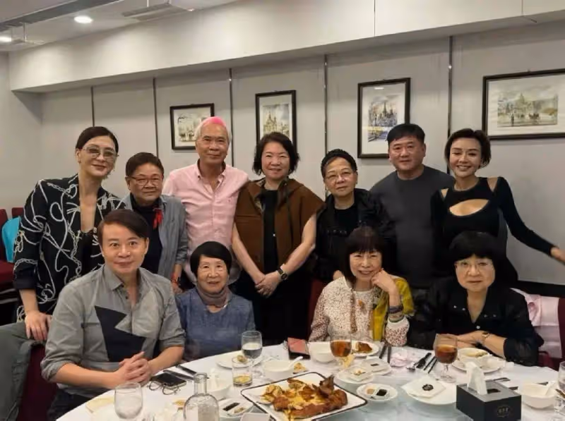 58歲香港知名女星風韻猶存,艷壓一代性感女神,多次被曝與小鮮肉曖昧